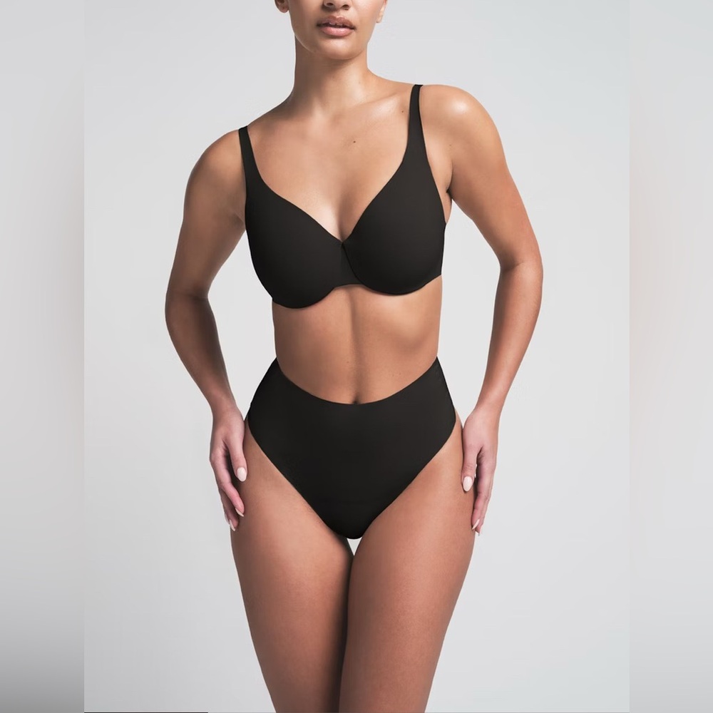 NWT Skims Smoothing Intimates Unlined Minimizer Bra in Onyx size 34DD - Picture 3 of 10